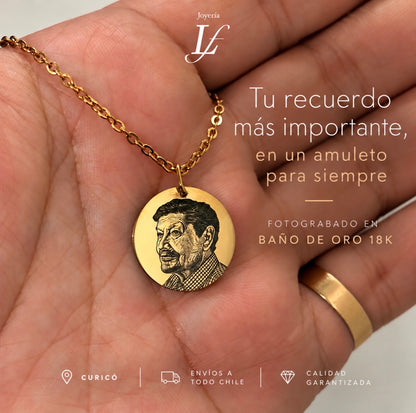 Collar Medalla Personalizada Baño de Oro 18K, Grabado Láser